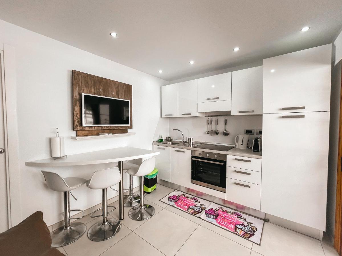 Exclusive Francy'S Apartment In Garden City, Sant'Eugenio アデヘ エクステリア 写真